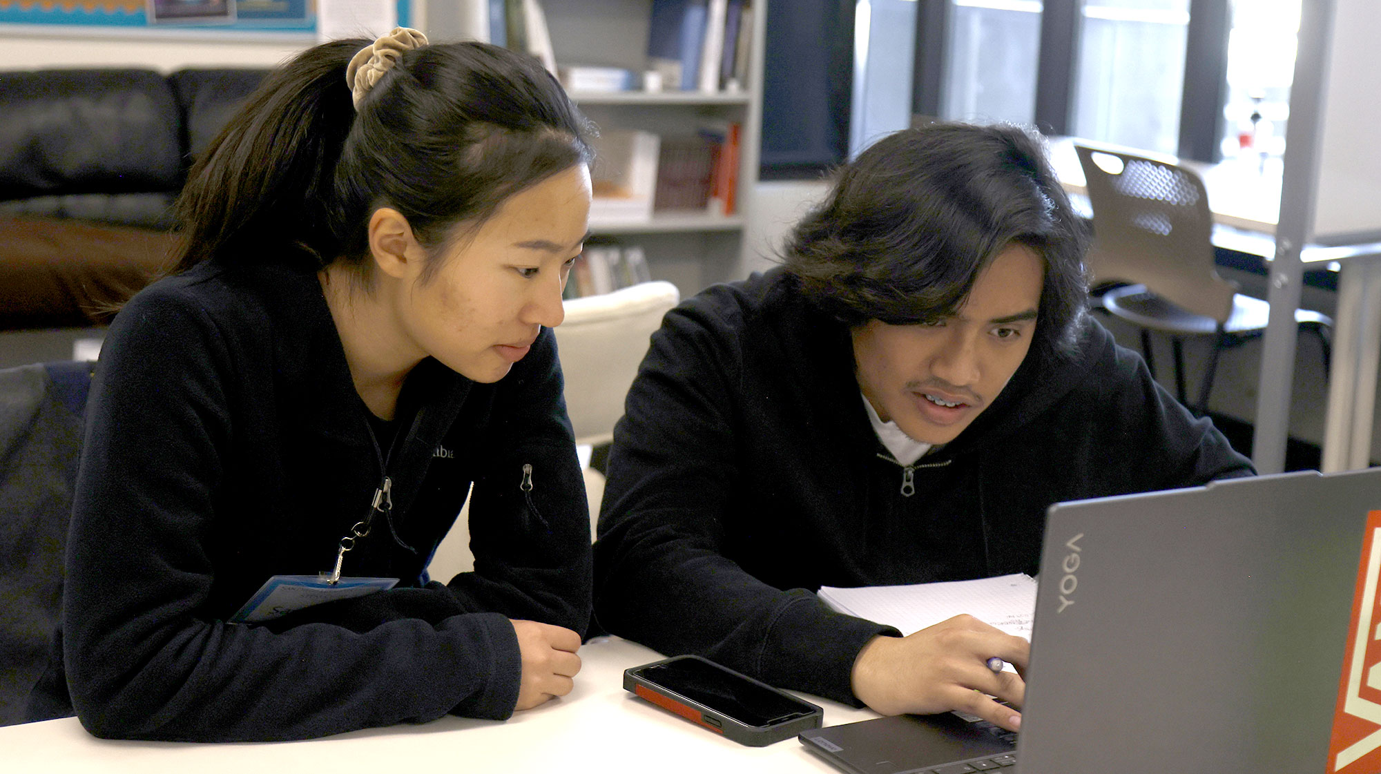 Professional tutor working one-on-one with a student at A&D Tutoring in Calgary