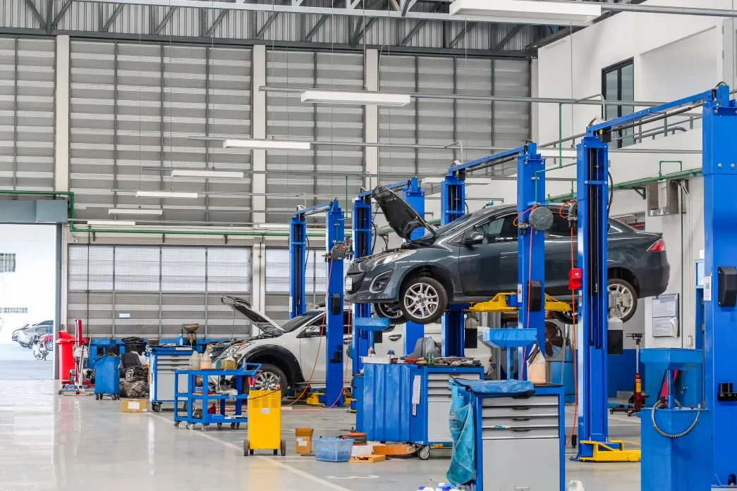 Professional auto repair shop in Ottawa