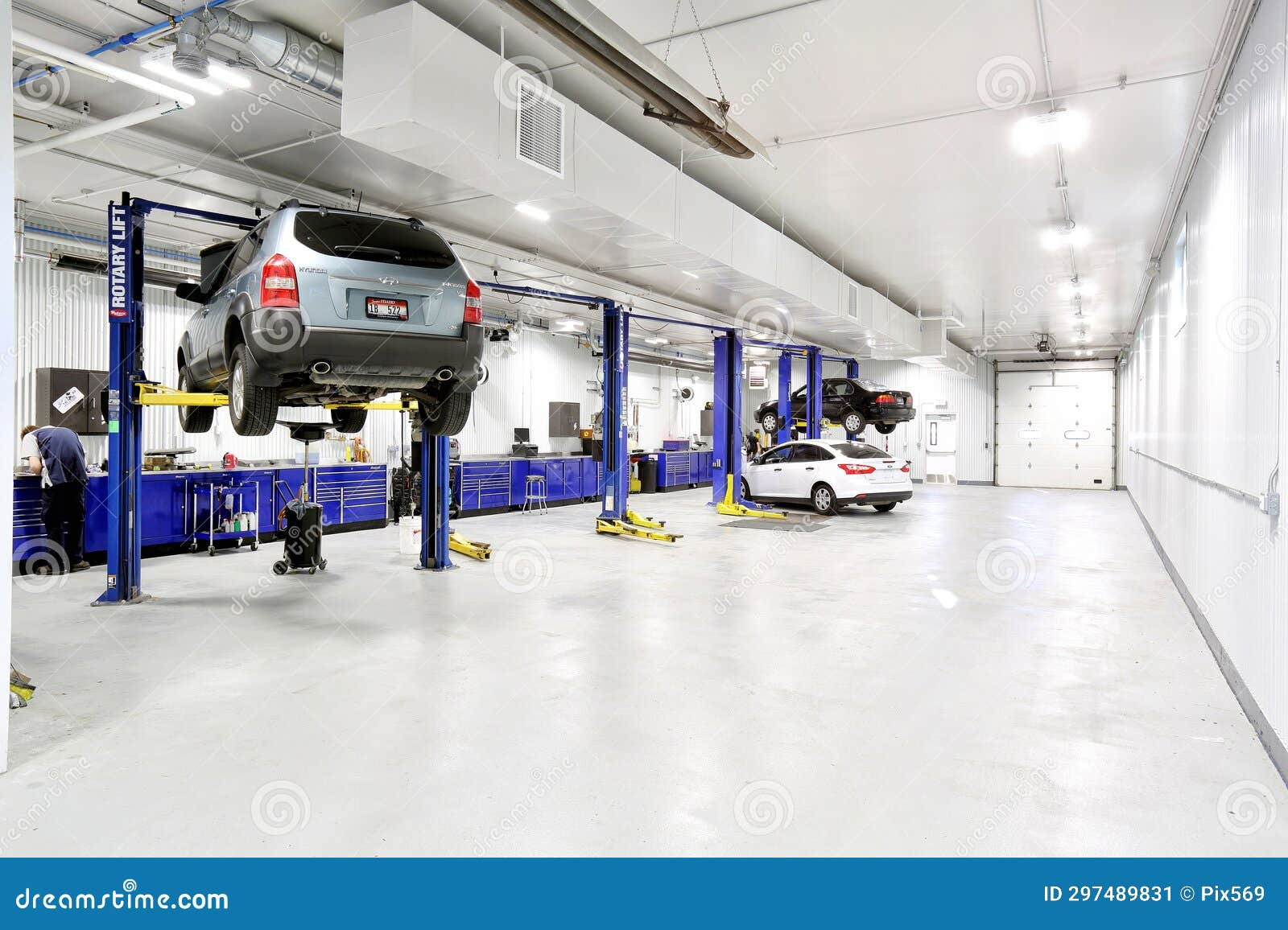 Lisgar Motors auto repair shop in Toronto