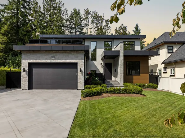 Beautiful modern home in Surrey, BC